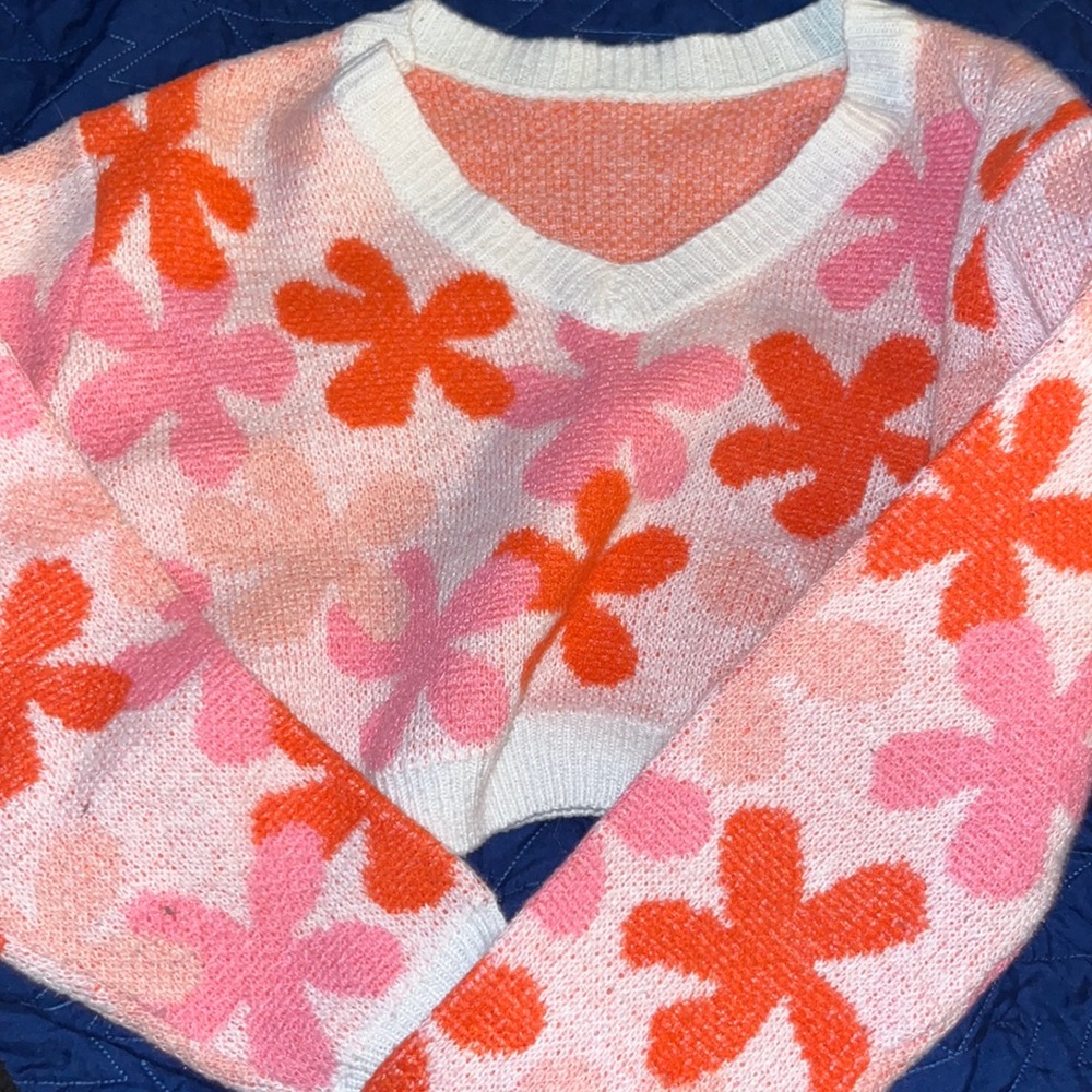 Pink flower cropped sweater